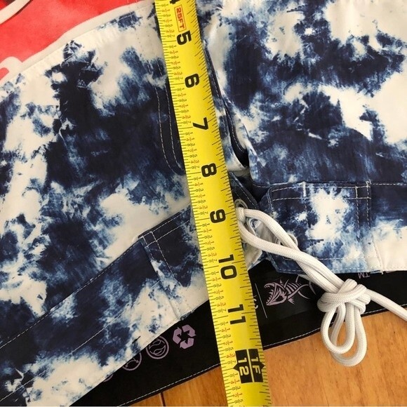 Psycho Tuna Board Shorts Men’s Size 30 USA Flag Tie-Dye 4-Way Stretch Surf Swim - Picture 8 of 10